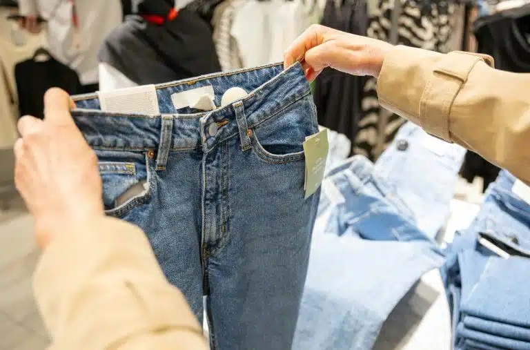Quand le low cost et l’ultra-fast fashion séduisent les consommateurs
